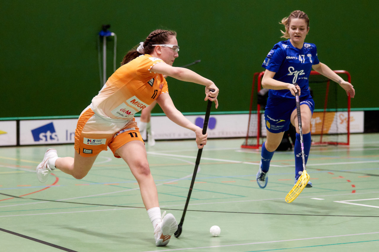 Juniorinnen U21A 
Zug United - UHV Skorpion Emmental am 13. November  2021 in der Sporthalle der Kantonsschule Zug 
Bild: Michael Peter