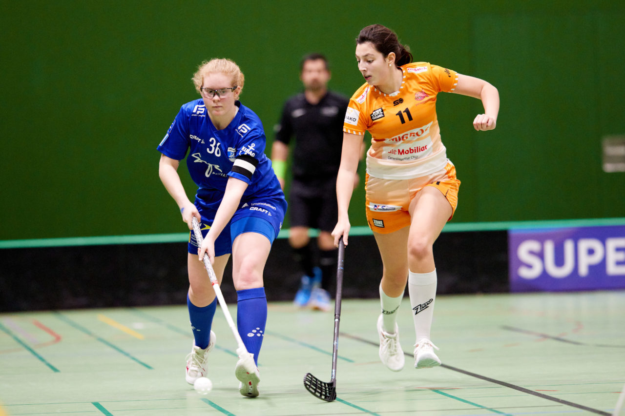 Juniorinnen U21A 
Zug United - UHV Skorpion Emmental am 13. November  2021 in der Sporthalle der Kantonsschule Zug 
Bild: Michael Peter