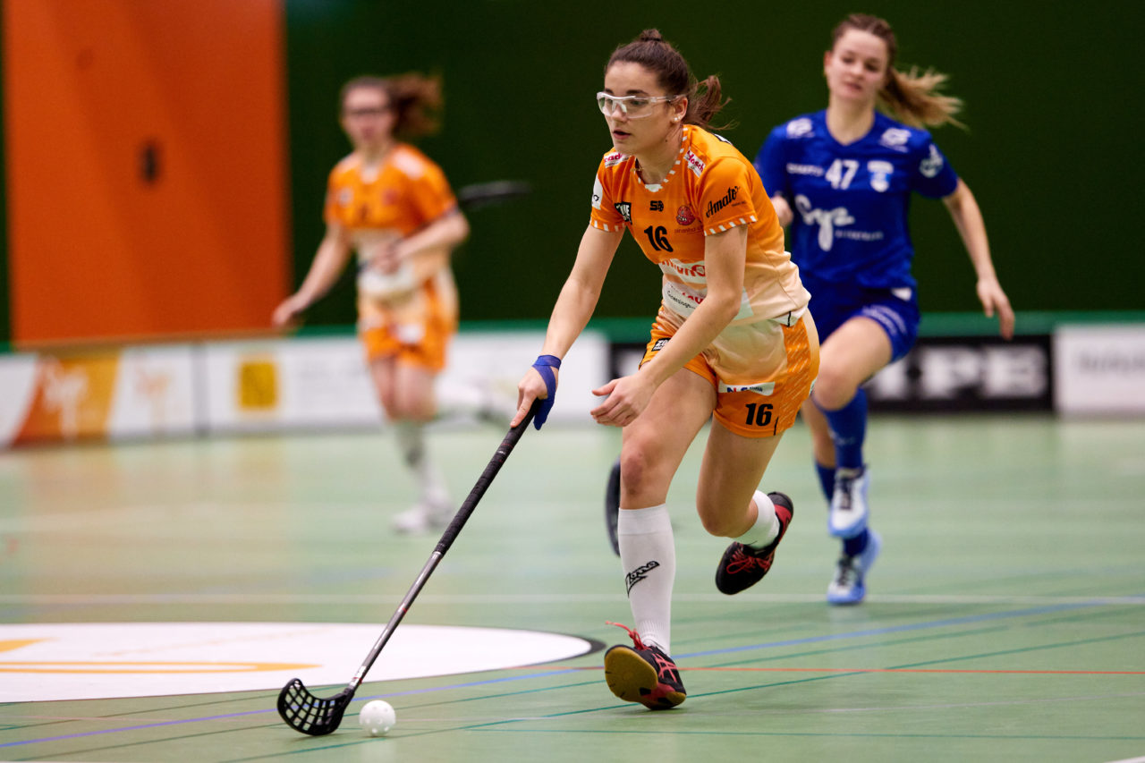 Juniorinnen U21A 
Zug United - UHV Skorpion Emmental am 13. November  2021 in der Sporthalle der Kantonsschule Zug 
Bild: Michael Peter