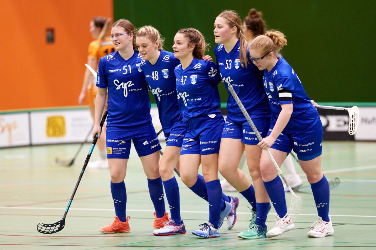 Juniorinnen U21A 
Zug United - UHV Skorpion Emmental am 13. November  2021 in der Sporthalle der Kantonsschule Zug 
Bild: Michael Peter