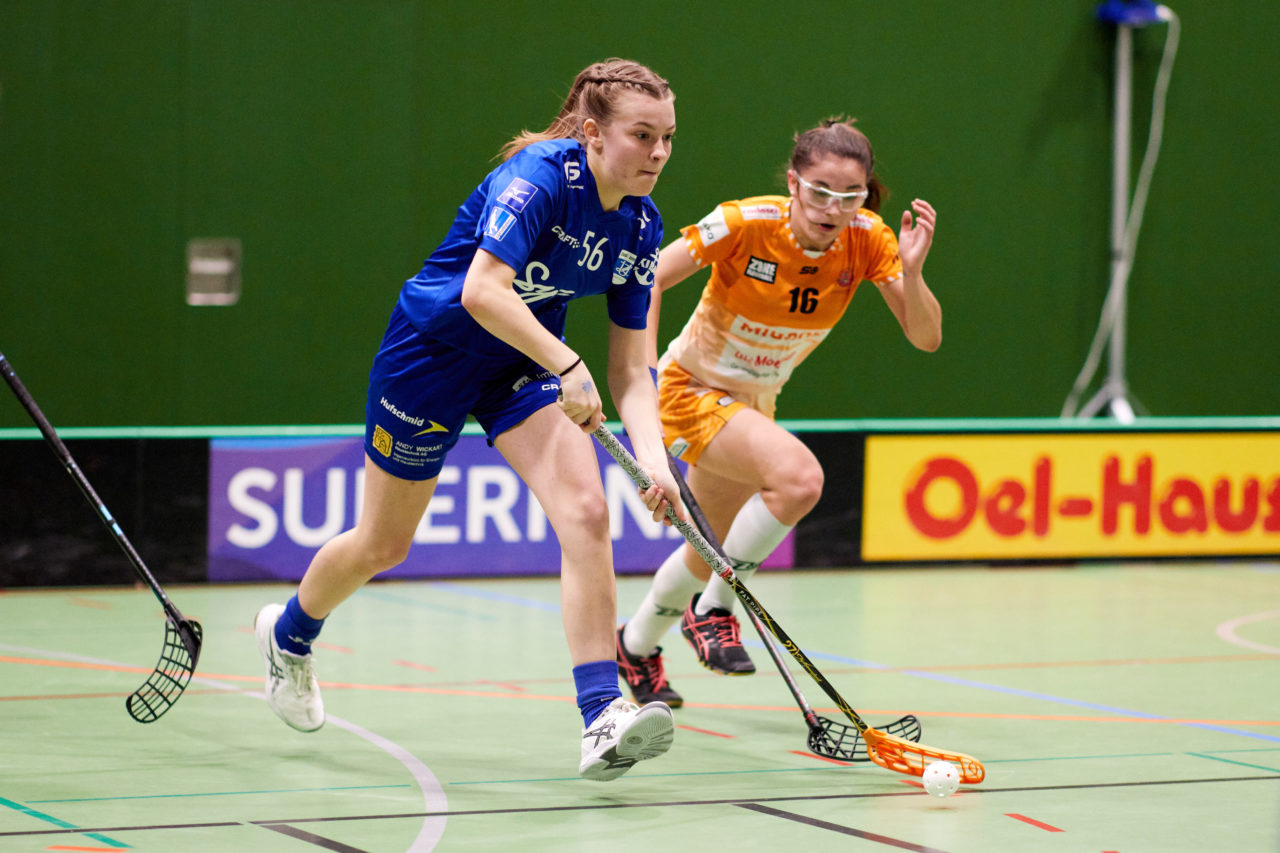 Juniorinnen U21A 
Zug United - UHV Skorpion Emmental am 13. November  2021 in der Sporthalle der Kantonsschule Zug 
Bild: Michael Peter