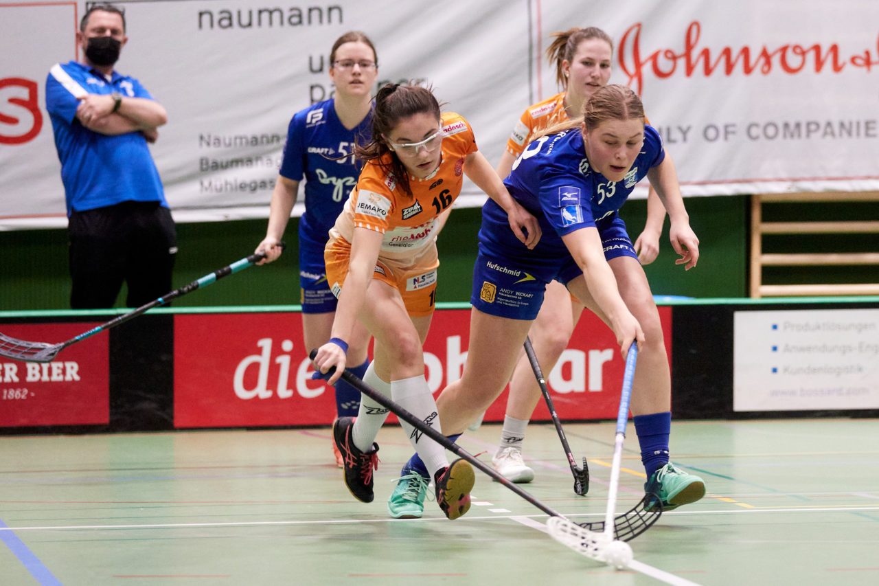 Juniorinnen U21A 
Zug United - UHV Skorpion Emmental am 13. November  2021 in der Sporthalle der Kantonsschule Zug 
Bild: Michael Peter