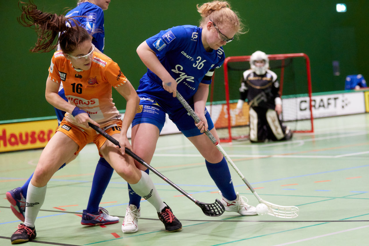 Juniorinnen U21A 
Zug United - UHV Skorpion Emmental am 13. November  2021 in der Sporthalle der Kantonsschule Zug 
Bild: Michael Peter
