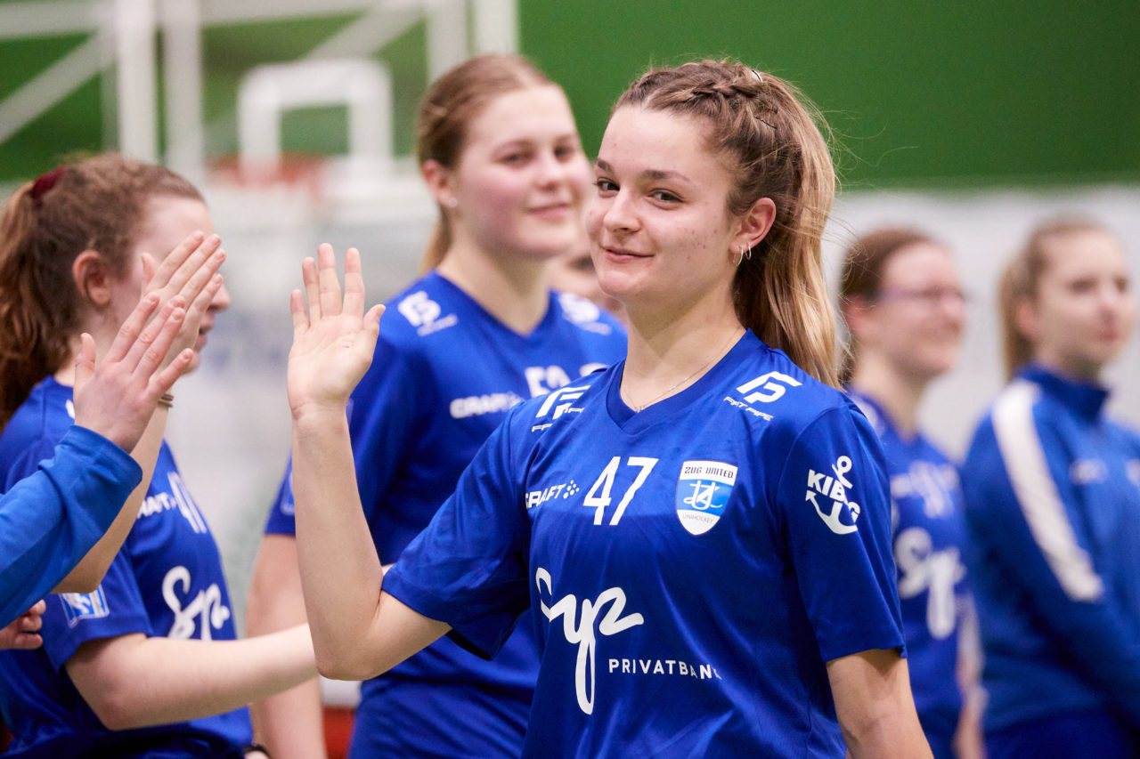 Juniorinnen U21A 
Zug United - UHV Skorpion Emmental am 13. November  2021 in der Sporthalle der Kantonsschule Zug 
Bild: Michael Peter