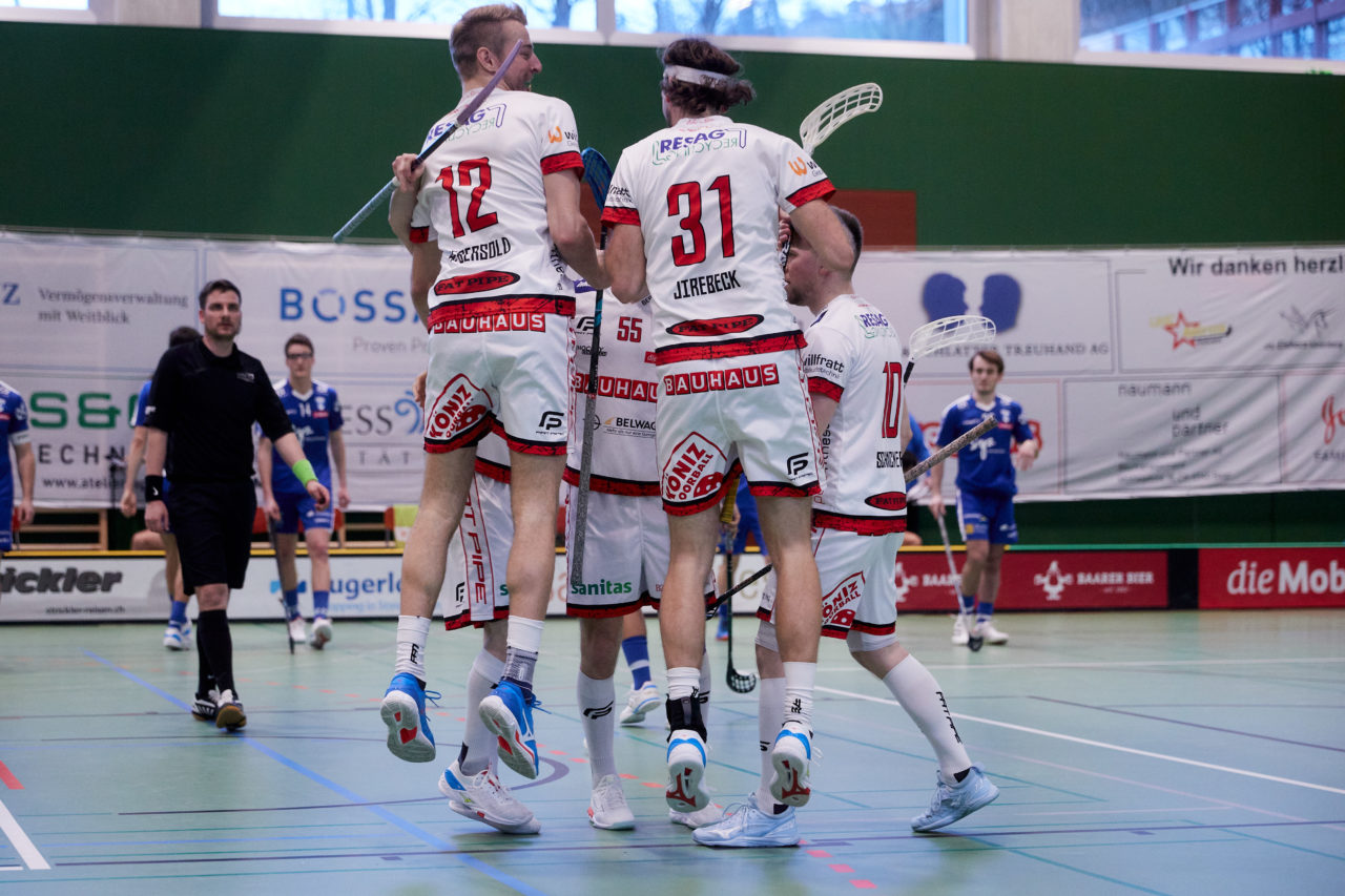 Mobiliar Unihockey Cup Herren  Viertelfinal 2021/2022 
Zug United - Floorball Köniz  am  8. Januar 2022 in der Sporthalle der Kantonsschule Zug 
Bild: Michael Peter