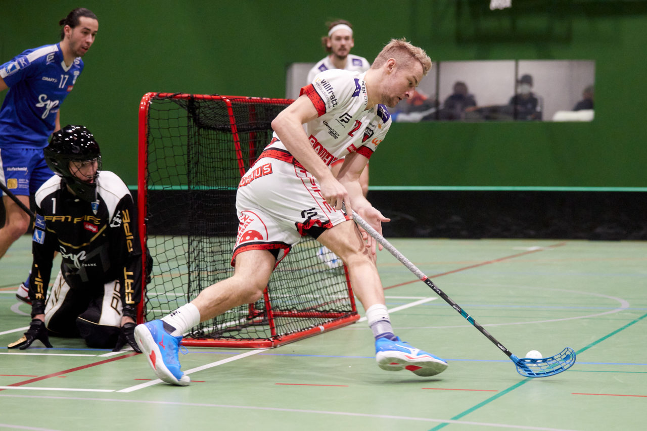 Mobiliar Unihockey Cup Herren  Viertelfinal 2021/2022 
Zug United - Floorball Köniz  am  8. Januar 2022 in der Sporthalle der Kantonsschule Zug 
Bild: Michael Peter